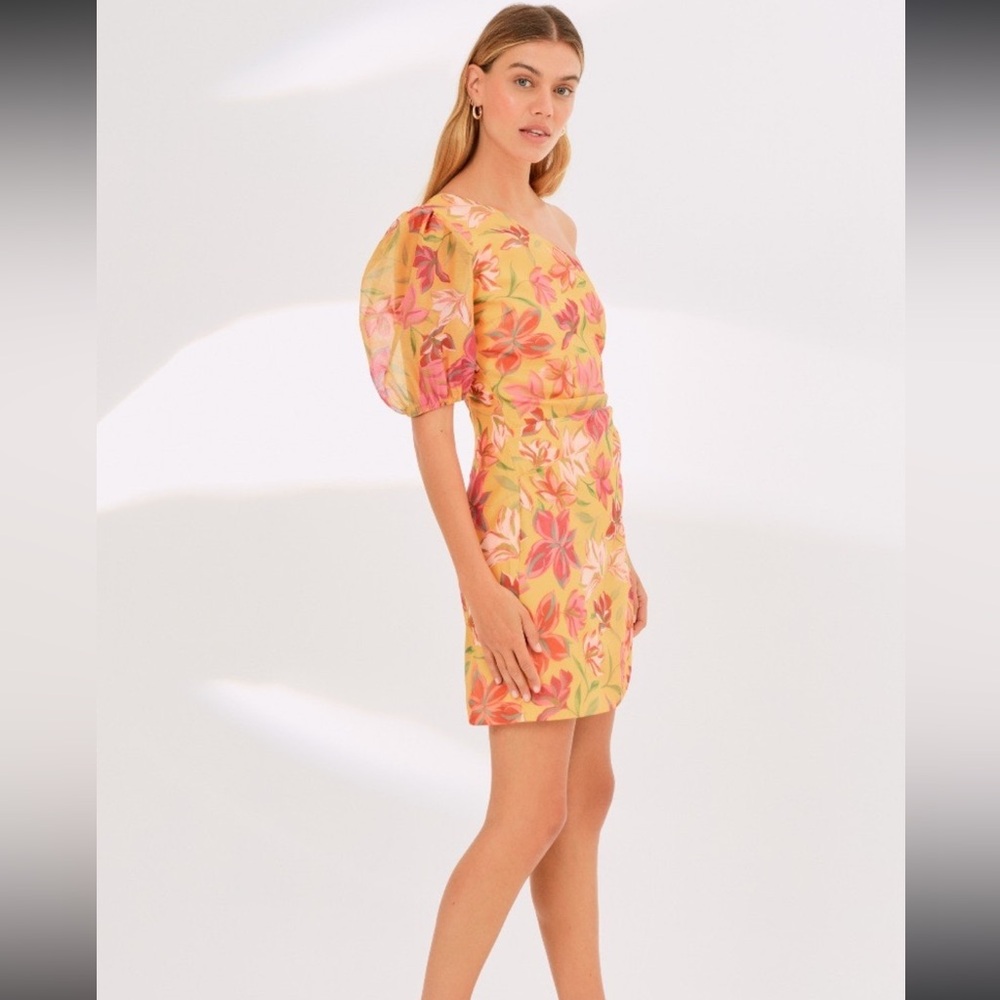 NWOT Finders keepers mini one shoulder dress in size S (US 4)